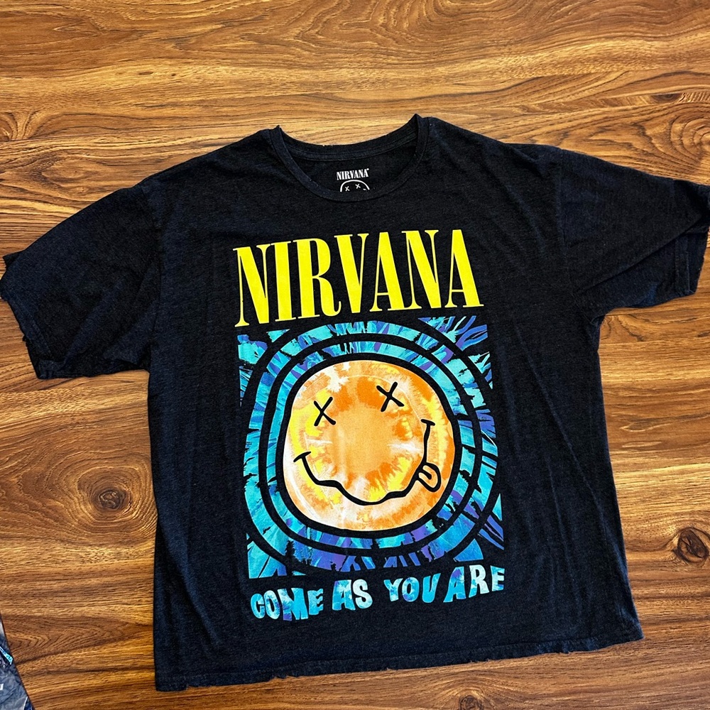 Distressed NIRVANA Tee